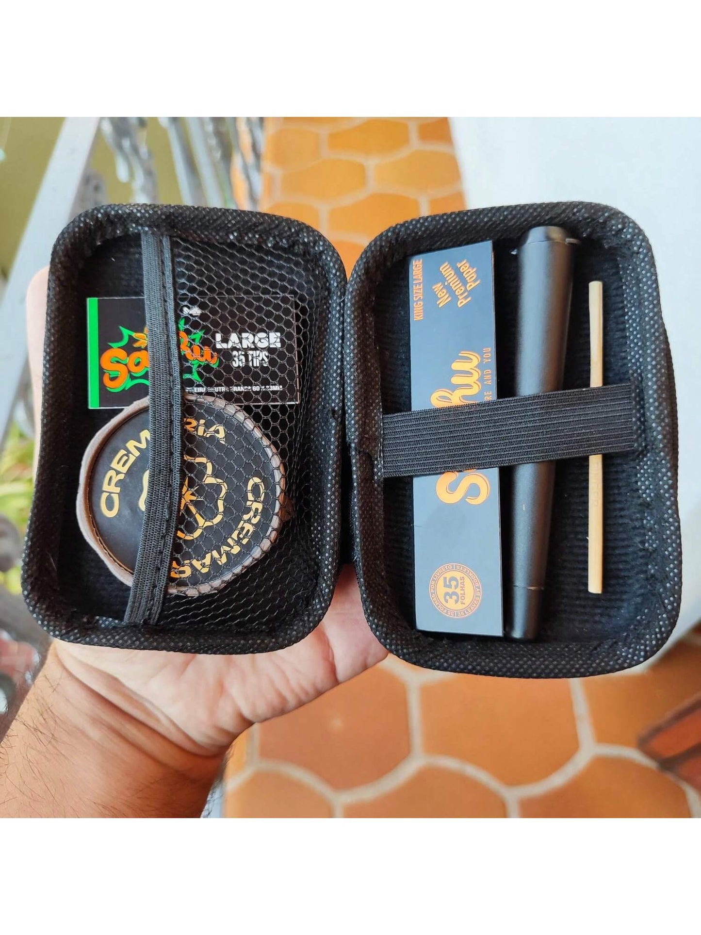 All Black Kit Completo 6 Itens Dichavador Seda Mocó Piteira e Pilão com Case Bag Estojo