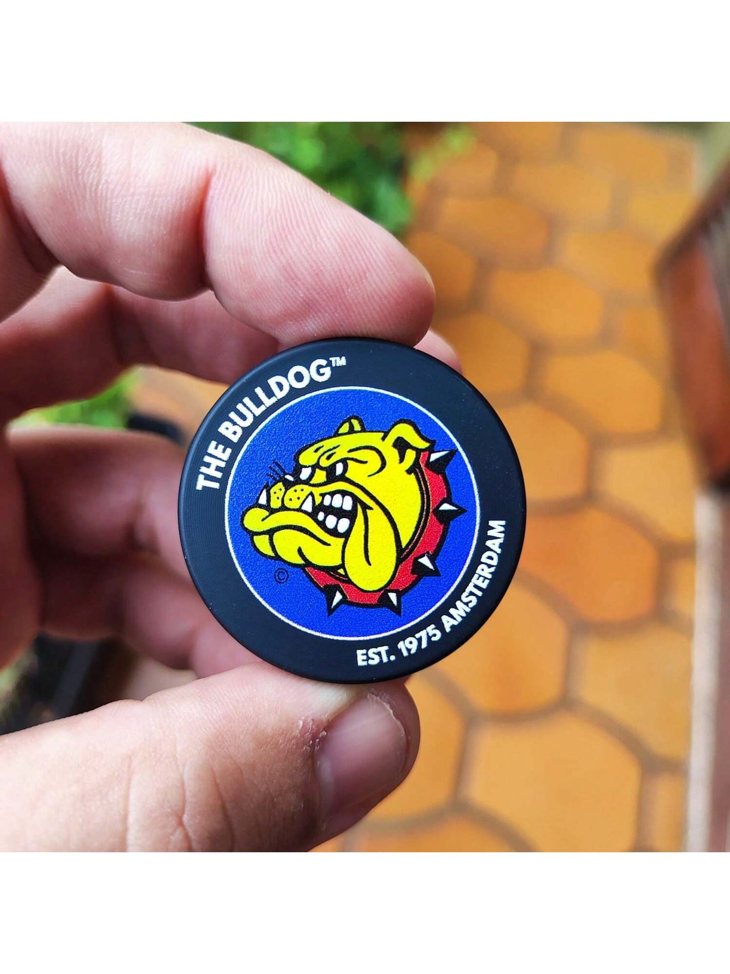 Papel para Cigarros Kit The Bulldog com Sedas Piteiras Abrasador e Bandeja