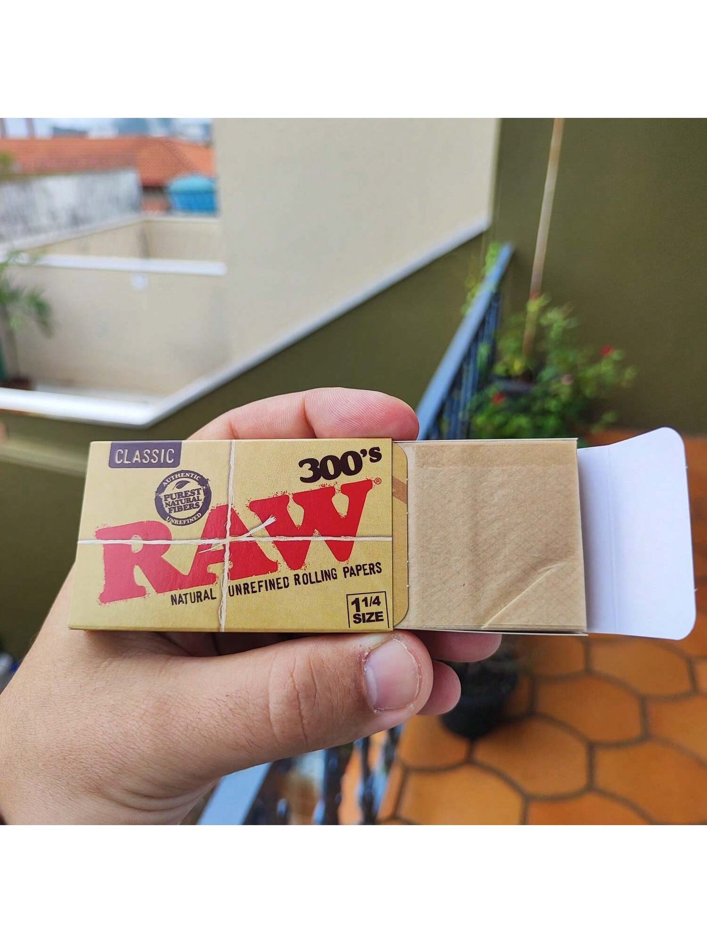 Papel Para Cigarros Raw 300 Folhas