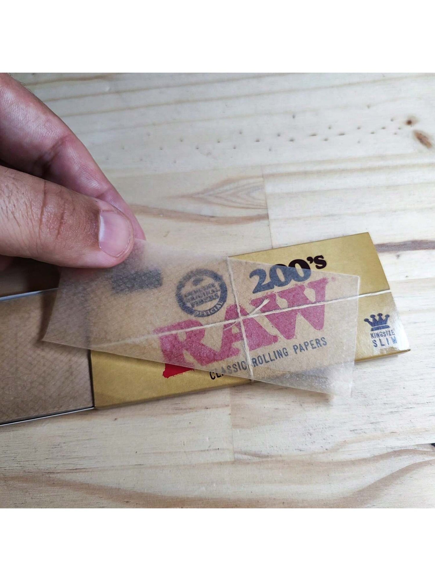 Papel Para Cigarros Raw 300 Folhas